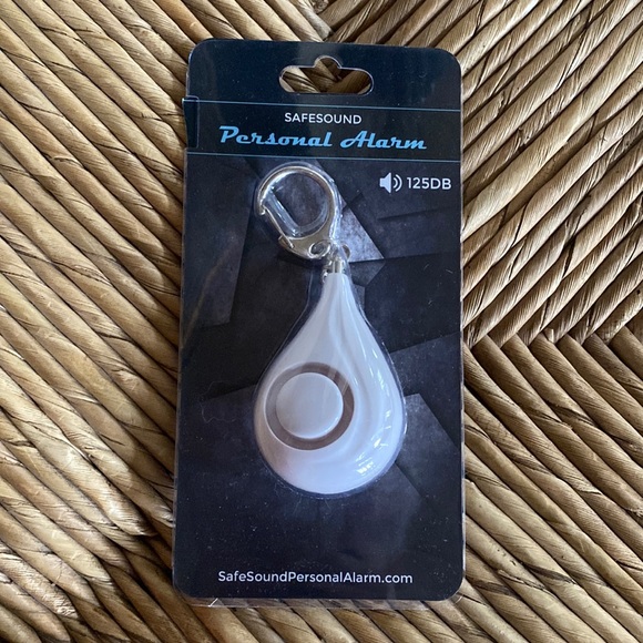 NEW in packaging! SAFESOUND Personal Alarm-125DB. $15 for all 10 - Picture 2 of 4